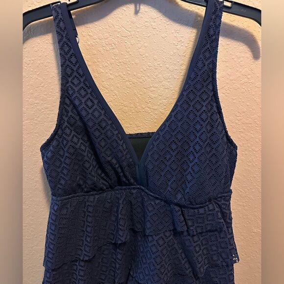 Croft & Barrow Navy swimsuit - Picture 3 of 11